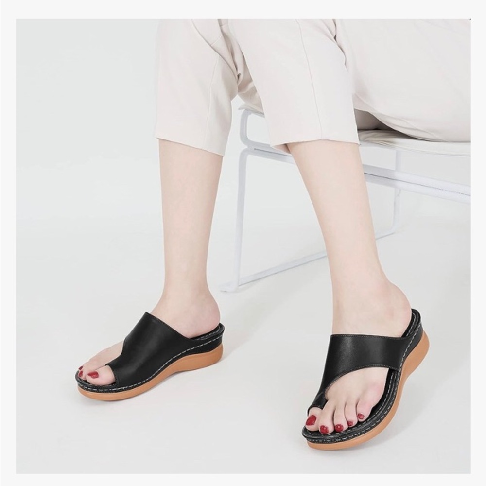 NWOT in box! Massaging wedge heel